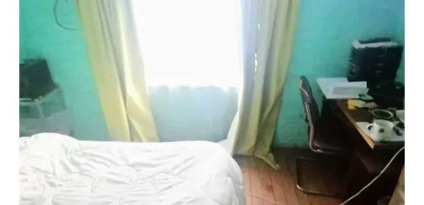 Casa En Venta De 3 Dorm. En La Florida