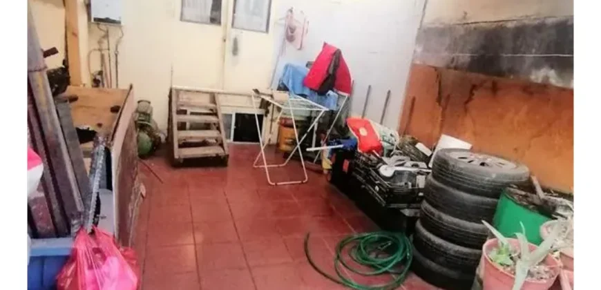 Casa En Venta De 3 Dorm. En La Florida