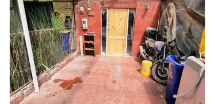 Casa En Venta De 3 Dorm. En La Florida