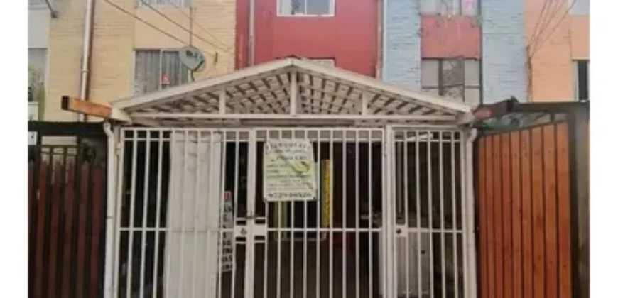 Casa En Venta De 3 Dorm. En La Florida