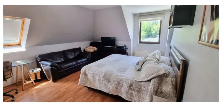 Casa En Venta De 6 Dorm. En Peñalolén