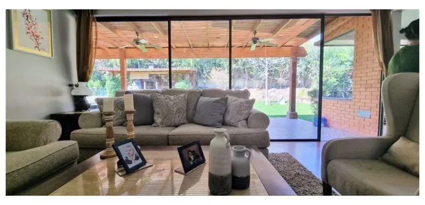 Casa En Venta De 6 Dorm. En Peñalolén