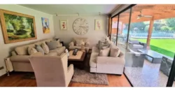 Casa En Venta De 6 Dorm. En Peñalolén