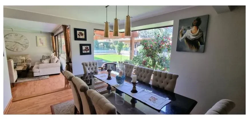 Casa En Venta De 6 Dorm. En Peñalolén