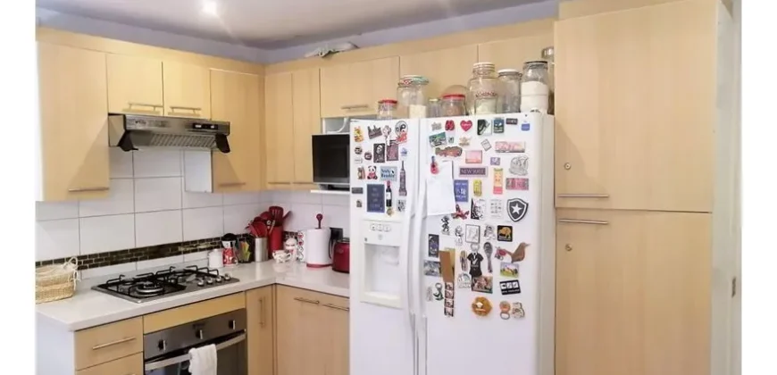 Hermosa Casa Con Piscina En Peñalolén Alto