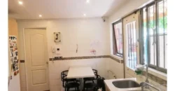 Hermosa Casa Con Piscina En Peñalolén Alto