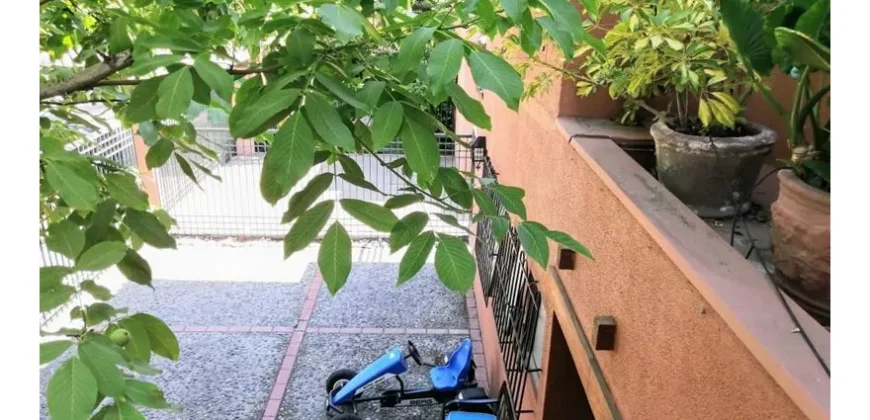 Hermosa Casa Con Piscina En Peñalolén Alto