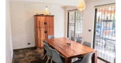 Hermosa Casa Con Piscina En Peñalolén Alto