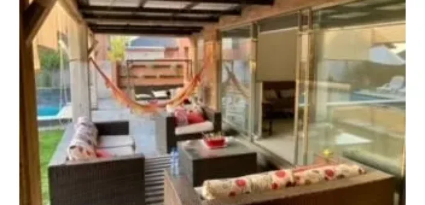 Casa En Las Pircas 4 Dormitorios 3 Baños