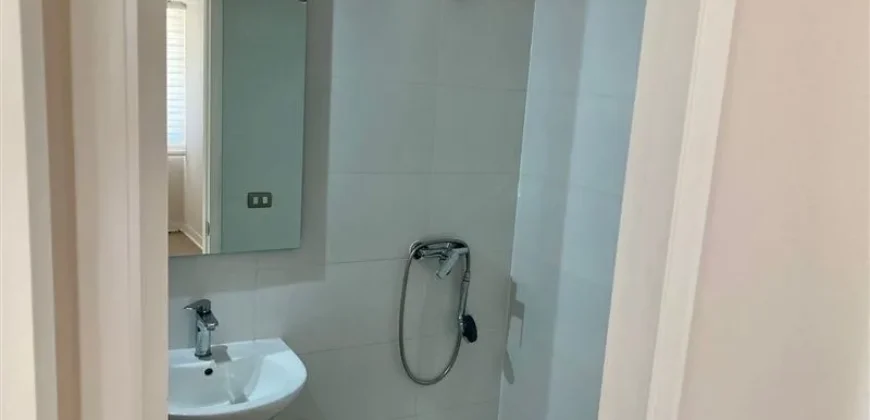 Departamento En Venta De 2 Dorm. En La Florida
