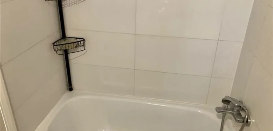 Departamento En Venta De 2 Dorm. En La Florida